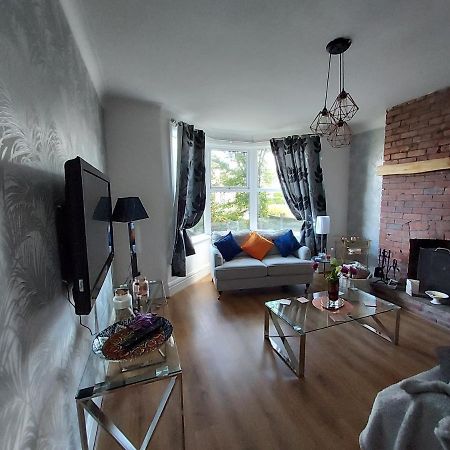 2 Bed Apartment 5Min From Sea In Bare Morecombe Моркамб Екстериор снимка