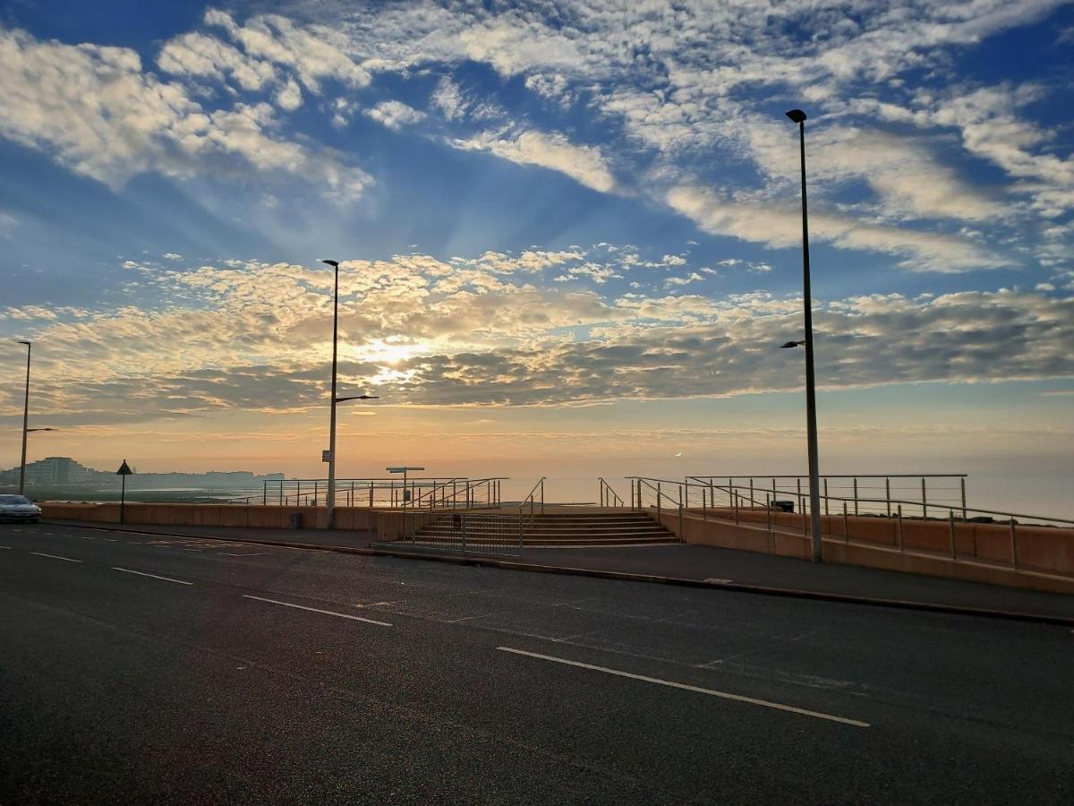 2 Bed Apartment 5Min From Sea In Bare Morecombe Моркамб Екстериор снимка