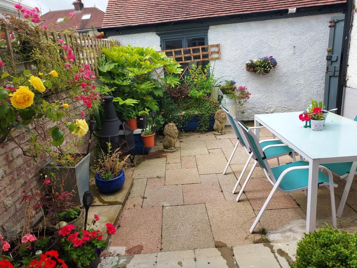 2 Bed Apartment 5Min From Sea In Bare Morecombe Моркамб Екстериор снимка