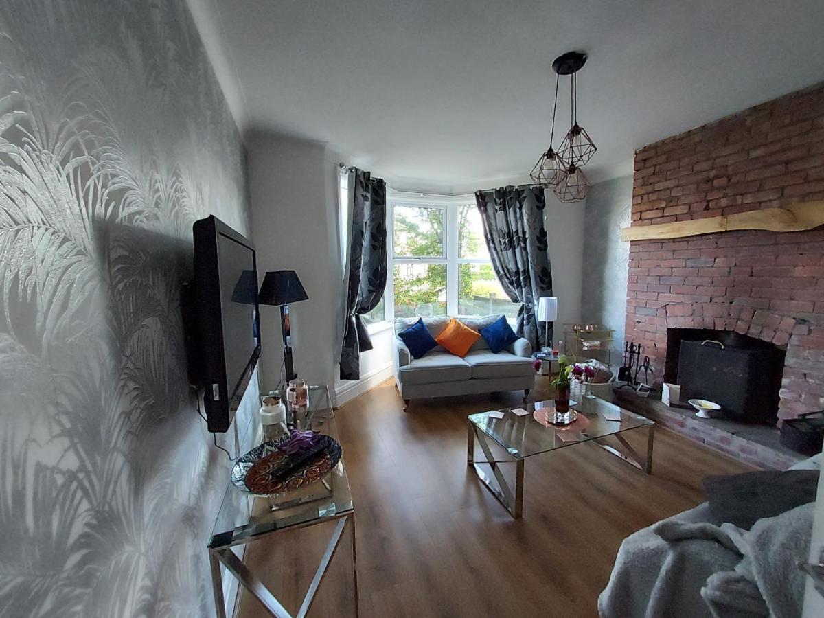 2 Bed Apartment 5Min From Sea In Bare Morecombe Моркамб Екстериор снимка